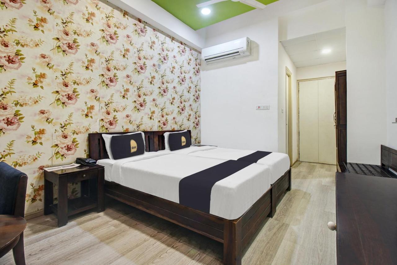 Townhouse Oak 46940 Hotel Vrindavan Sultānpur Zewnętrze zdjęcie