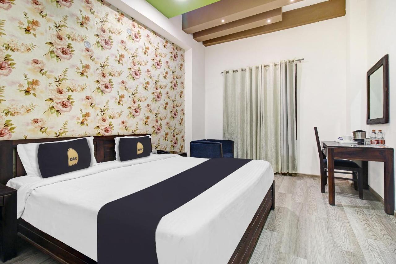 Townhouse Oak 46940 Hotel Vrindavan Sultānpur Zewnętrze zdjęcie