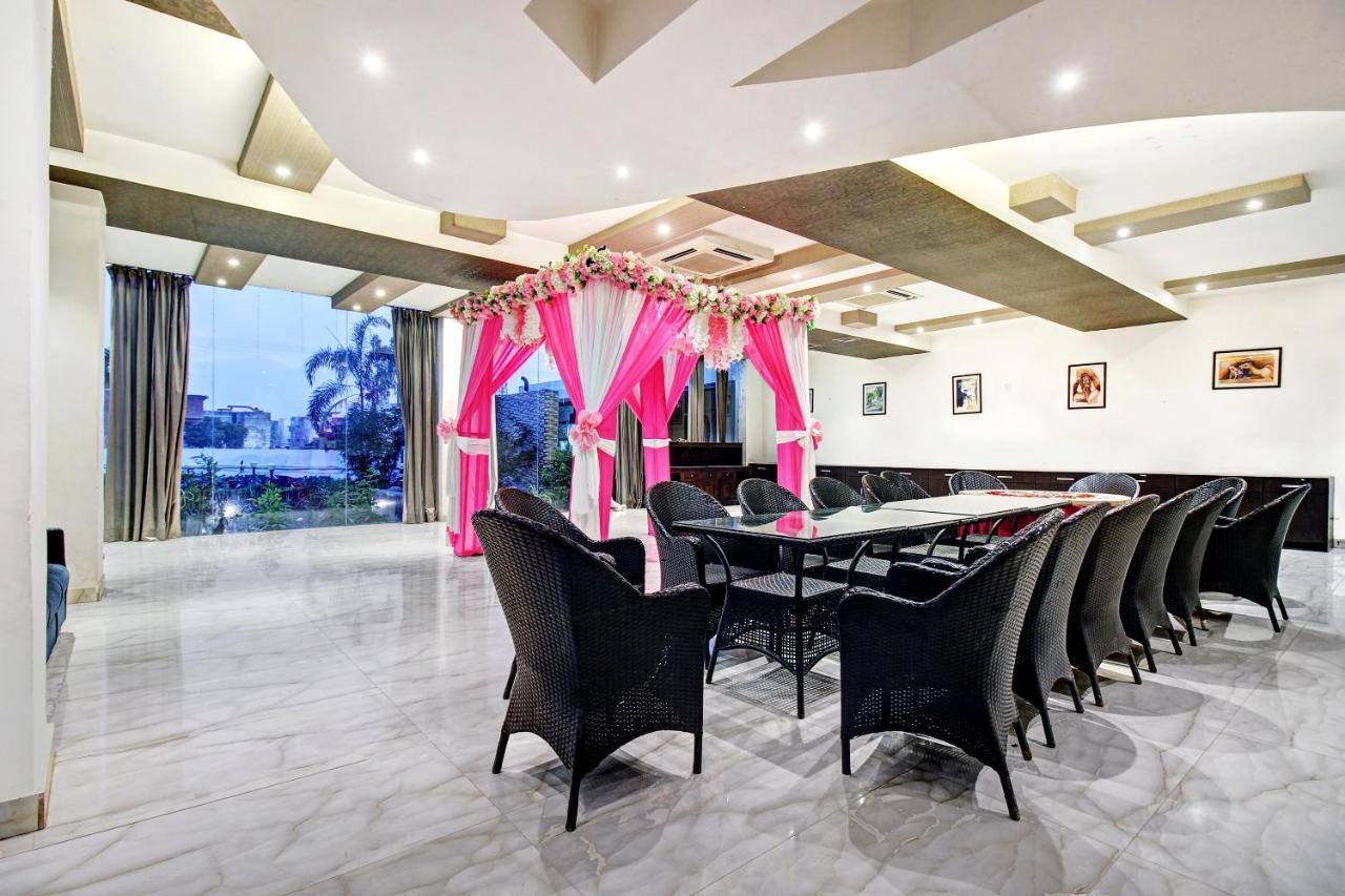 Townhouse Oak 46940 Hotel Vrindavan Sultānpur Zewnętrze zdjęcie
