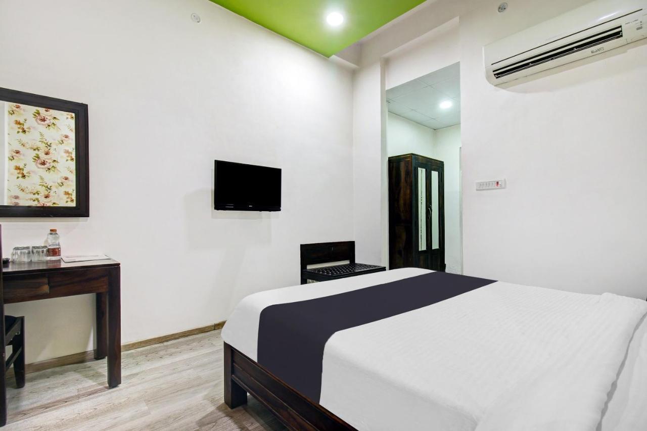 Townhouse Oak 46940 Hotel Vrindavan Sultānpur Zewnętrze zdjęcie