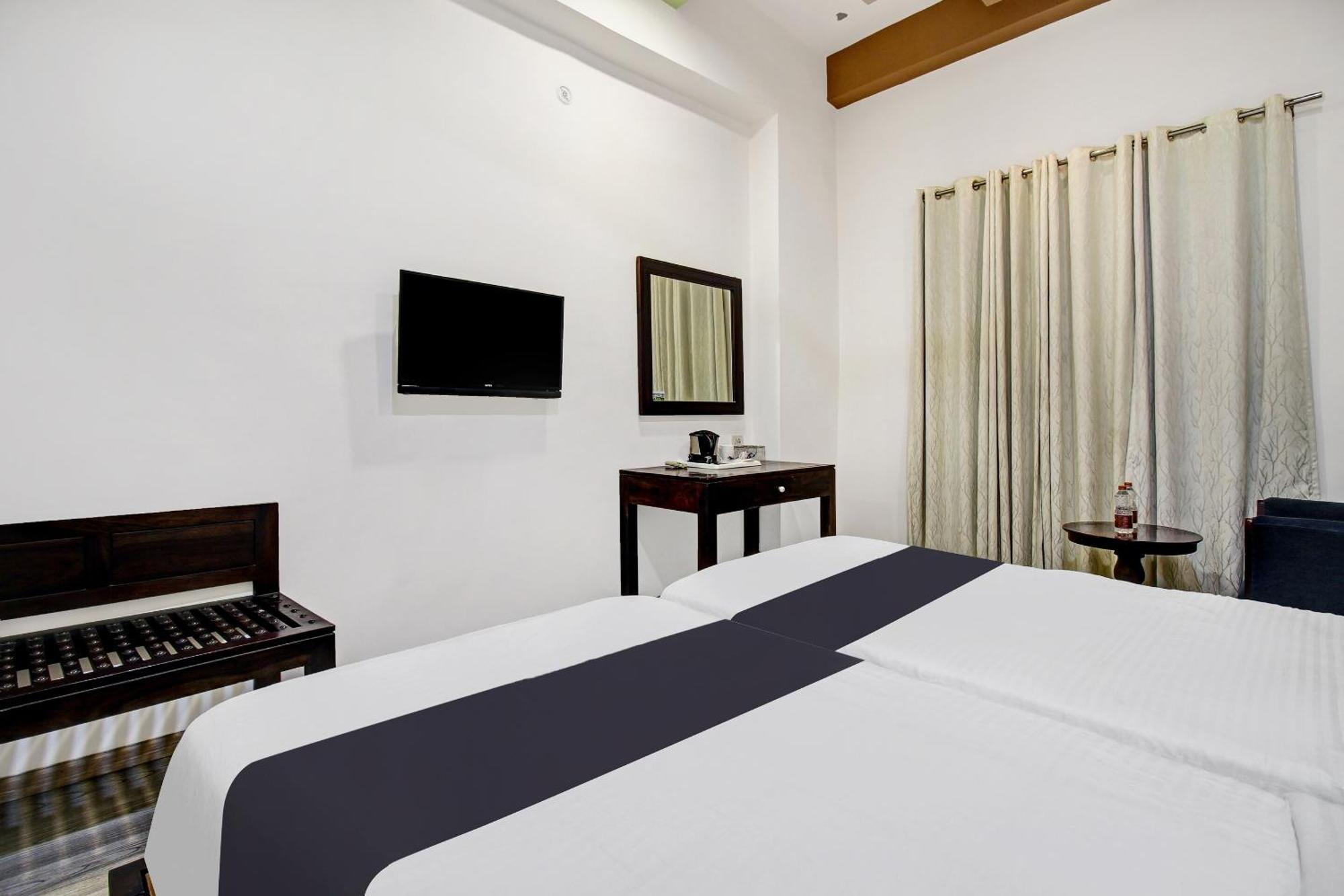 Townhouse Oak 46940 Hotel Vrindavan Sultānpur Zewnętrze zdjęcie