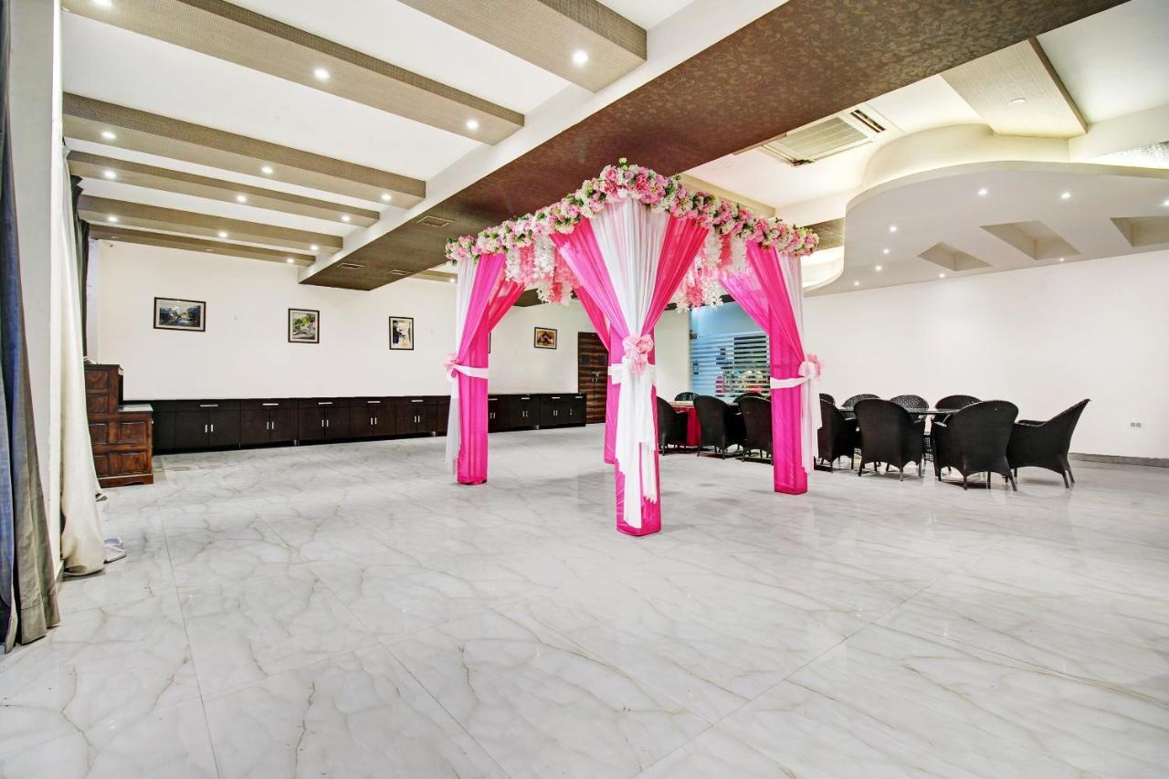 Townhouse Oak 46940 Hotel Vrindavan Sultānpur Zewnętrze zdjęcie