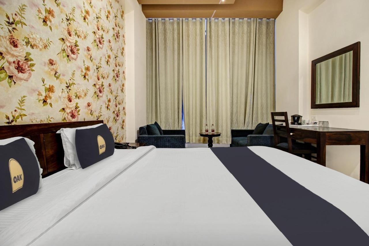 Townhouse Oak 46940 Hotel Vrindavan Sultānpur Zewnętrze zdjęcie