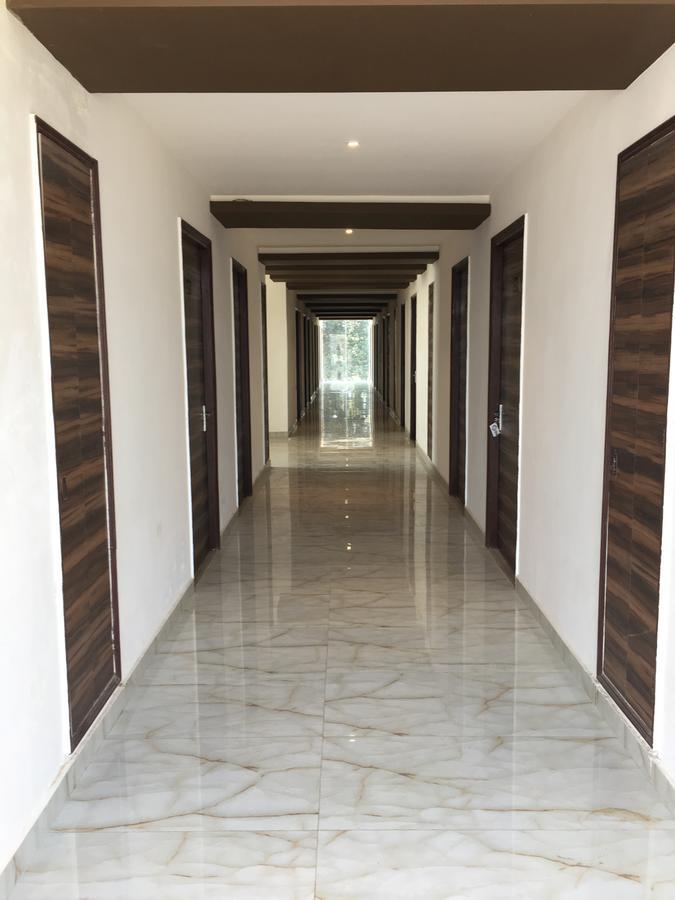 Townhouse Oak 46940 Hotel Vrindavan Sultānpur Zewnętrze zdjęcie